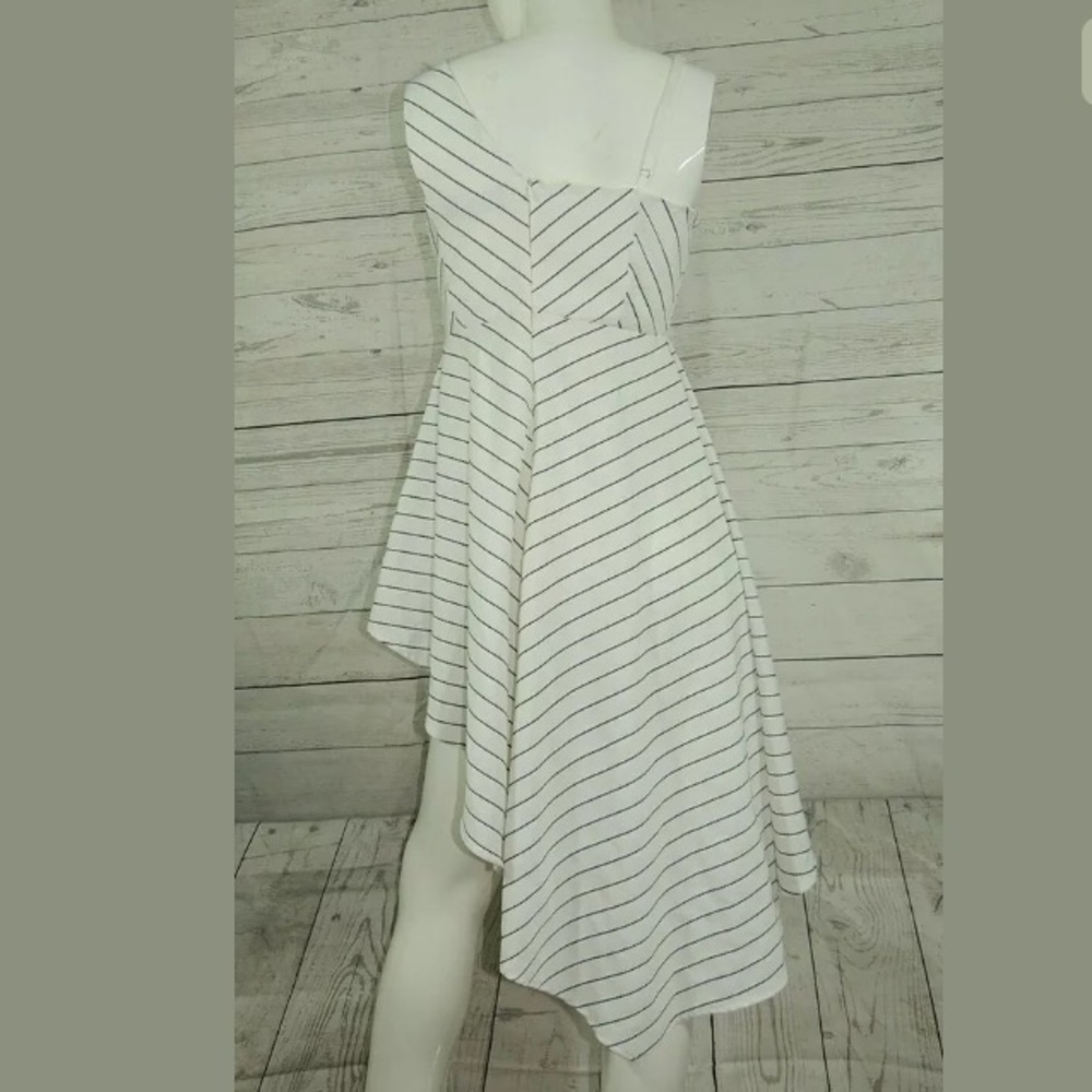 Akira asymmetrical hi-low formal top sleeveless - Picture 5 of 6